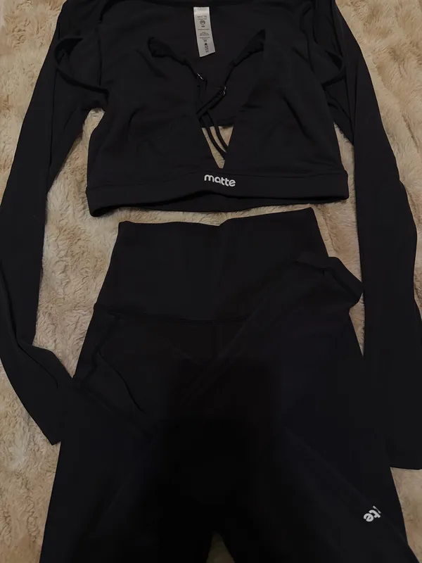 Matte Aritzia Workout Set - Image 2