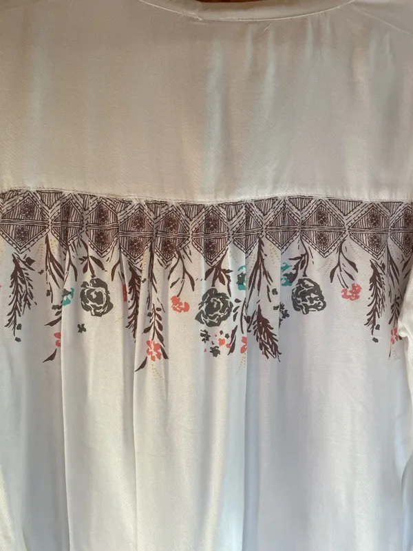 Aventura balloon sleeve Tencel top NWT - Image 4