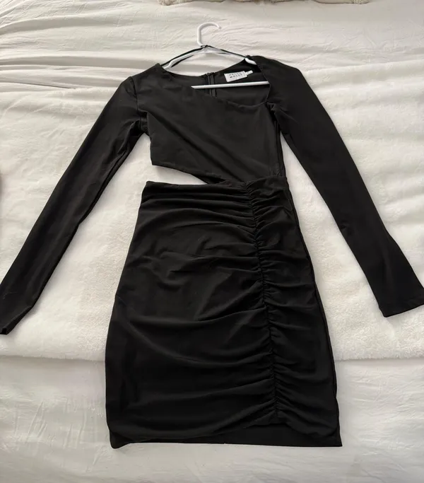 Black Dress - Image 4