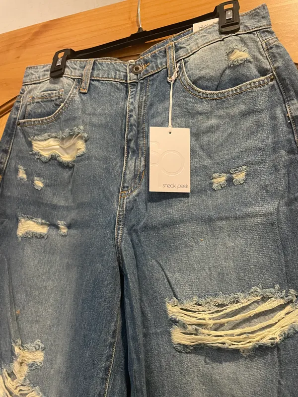 Sneak Peak Jeans - Image 2
