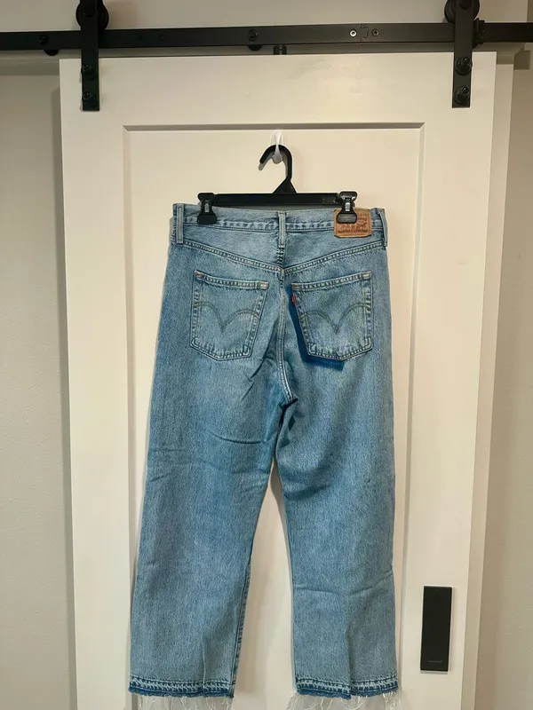 Levi’s Women’s Ribcage Jeans High-Rise Straight Leg Distressed Denim Ankle 31 - Image 2