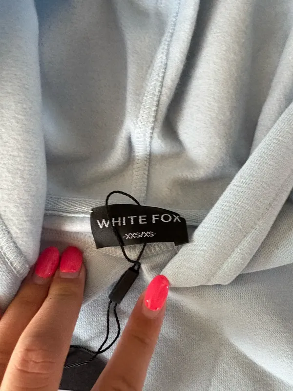 White Fox Boutique Lounge Hoodie NWT - Image 5
