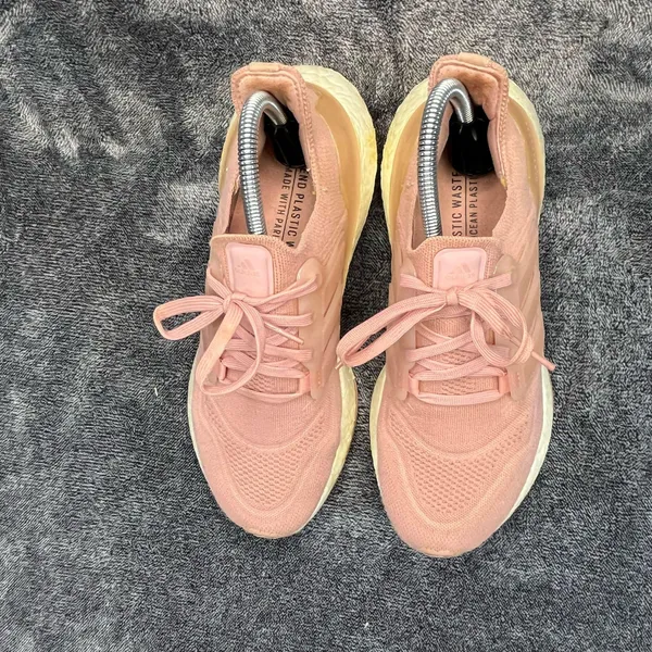 Adidas UltraBoost 22 Women size 7.5 Wonder Mauve Pink Running Sneakers Shoes - Image 5