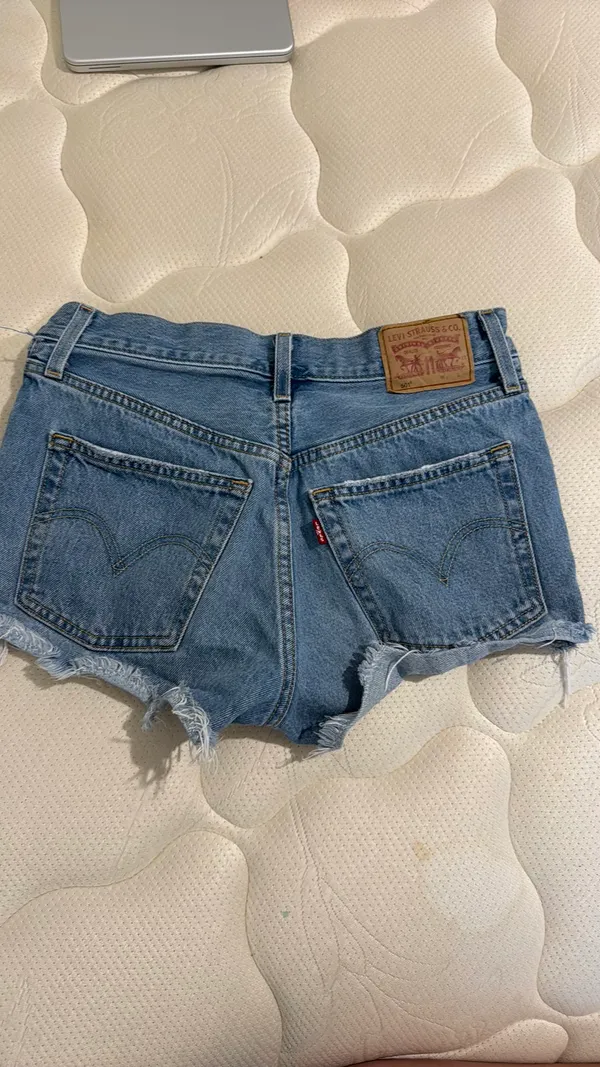 Levi’s 501 Shorts - Image 5