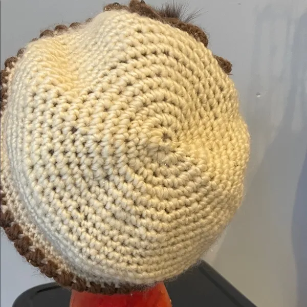 Crocheted Cream and Brown Knit Hat vintage looks - Image 4