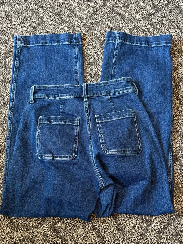 Old Navy Extra High-Rise Sky-Hi Wide Leg Dark Wash Jeans - Image 5
