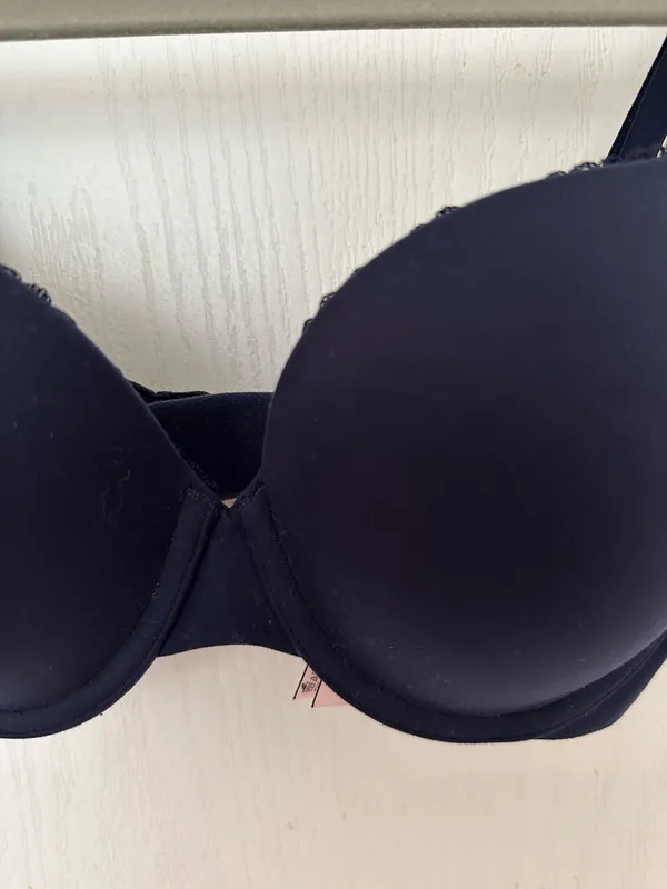 Victoria Sport Victoria's Secret Woman’s Push Up Bra Navy Padded Bra, Sz 32DD - Image 2