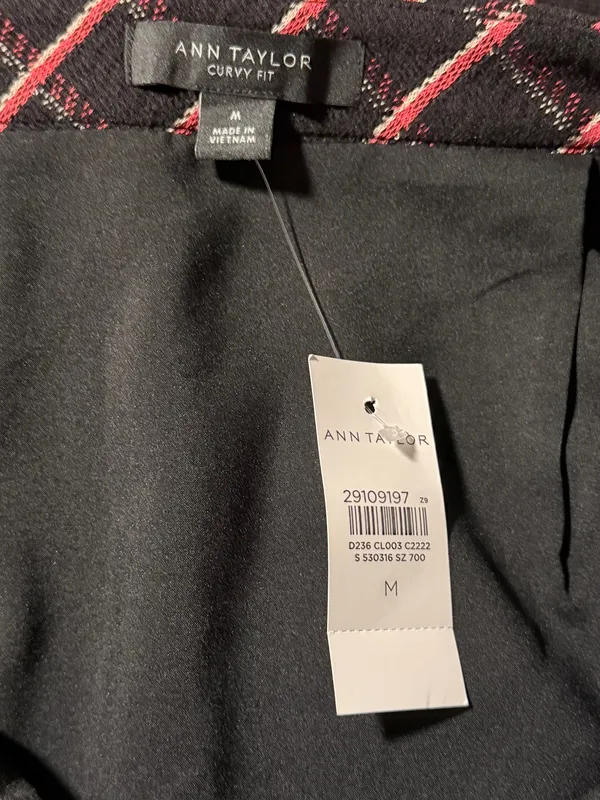 NEW Ann Taylor Curvy Fit Pencil Skirt with Windowpane Check Size Medium - Image 4