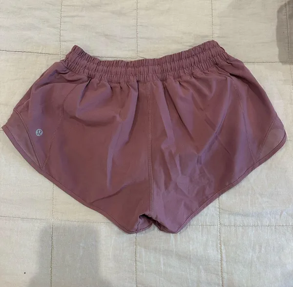 Lululemon Hotty Hot Shorts 2.5" - Image 2
