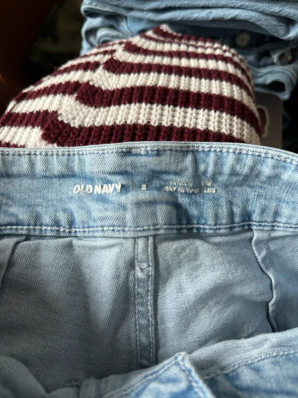 Old Navy Extra High-Rise Wide Leg Jeans - Image 5