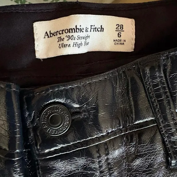 Abercrombie & Fitch 90s Straight Ultra High Rise Curve Love vegan leather pants - Image 9