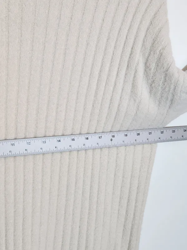 Aerie Cream Ribbed Fuzzy Sweater Size Medium - Image 7