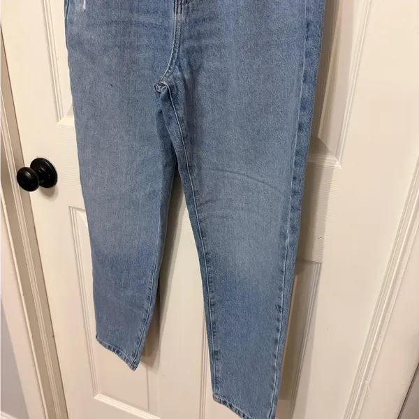 ZARA high rise mom‎ jeans size 6 light distressing - Image 3