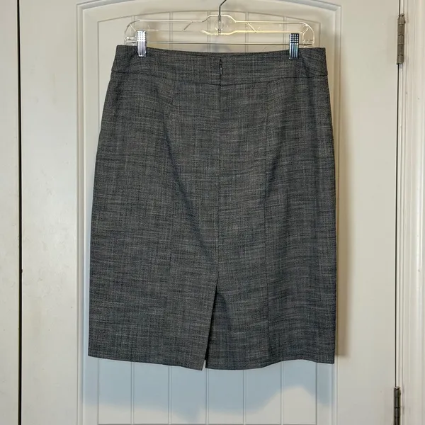 Ann Taylor Gray Textured Pencil Skirt Knee Length Career Wear Lined Back Vent - Image 3