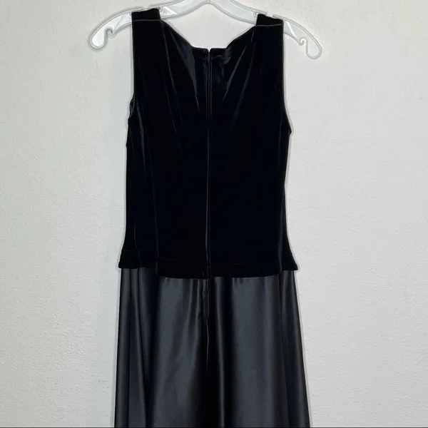Vintage Tadashi‎ Velvet Dress Black - Image 6