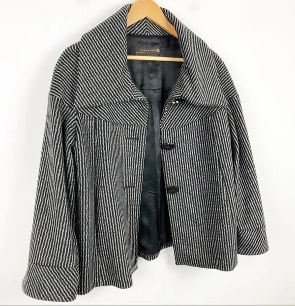 Zara wool retro jacket with big buttons gray and black pattern, wide sleeves M - Image 3