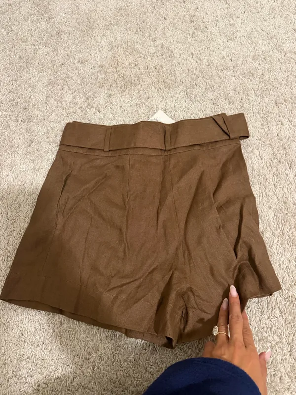 brown shorts with belt - Image 6
