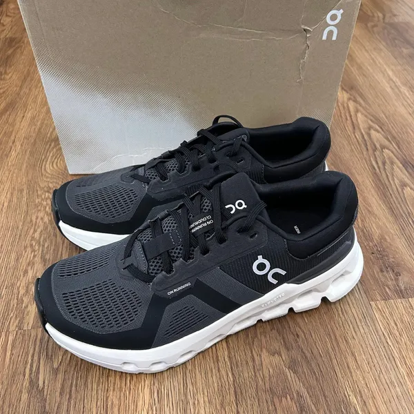 On Cloudrunner black athletic training running shoes sneakers women's 8 new - Image 7
