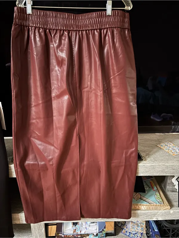 PRETTYGARDEN Women's Burgundy Maxi Leather Skirt - Sleek Pencil Maxi - Image 4
