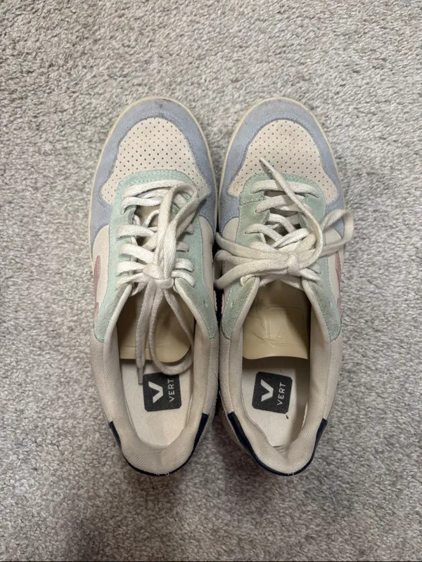 Veja Vert size 9 Low-Top Sneakers in Cream, Pastel Pink, Mint & Light Blue - Image 6