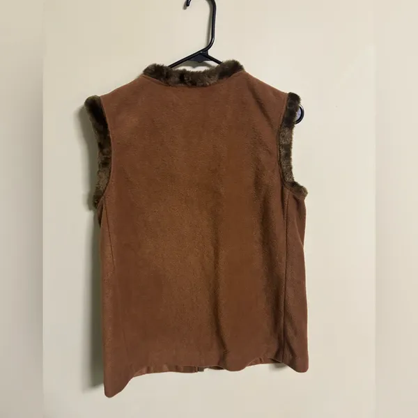 Bob Mackie Wearable Art Fleece Vest Brown Feather Embroidery Faux Fur Small New - Image 2