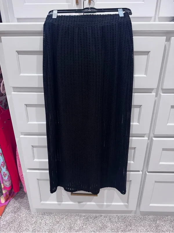 Black Sleeveless Crochet Set with maxi skirt - Image 4