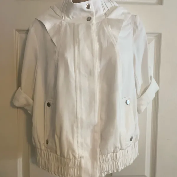 NWT White‎ House Black Market Chic Women's White Utility Jacket - Image 2