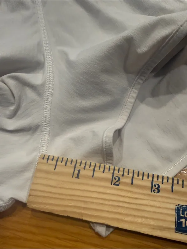 Lululemon white short size 6 . - Image 7