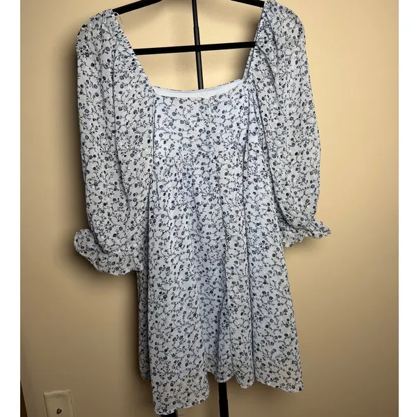 Francesca's Light Blue Floral Square Neck Puff Sleeve Mini Dress Size Medium NWT - Image 2