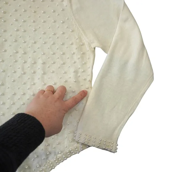 Vintage Cream Faux Pearl Embellished Cardigan Sweater Scalloped Hem Feminine‎ - Image 4