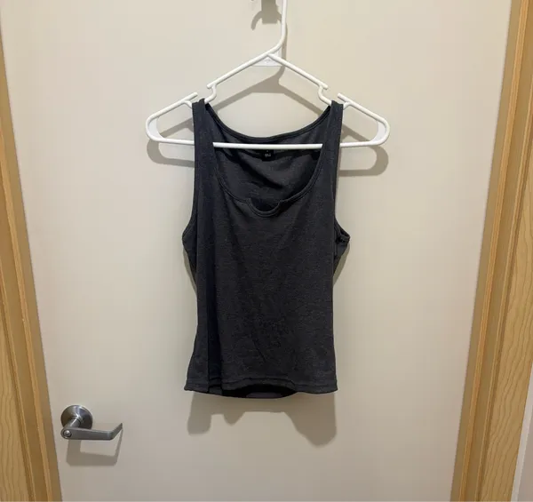 Gray ribbed tank top Size M - Image 2