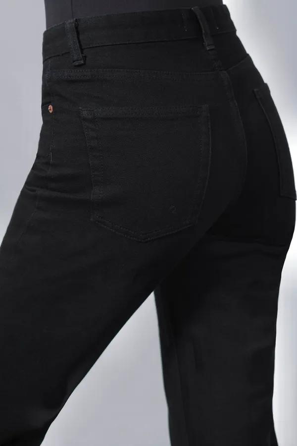 ZARA NWT black denim straight leg jeans with split hem - Image 3