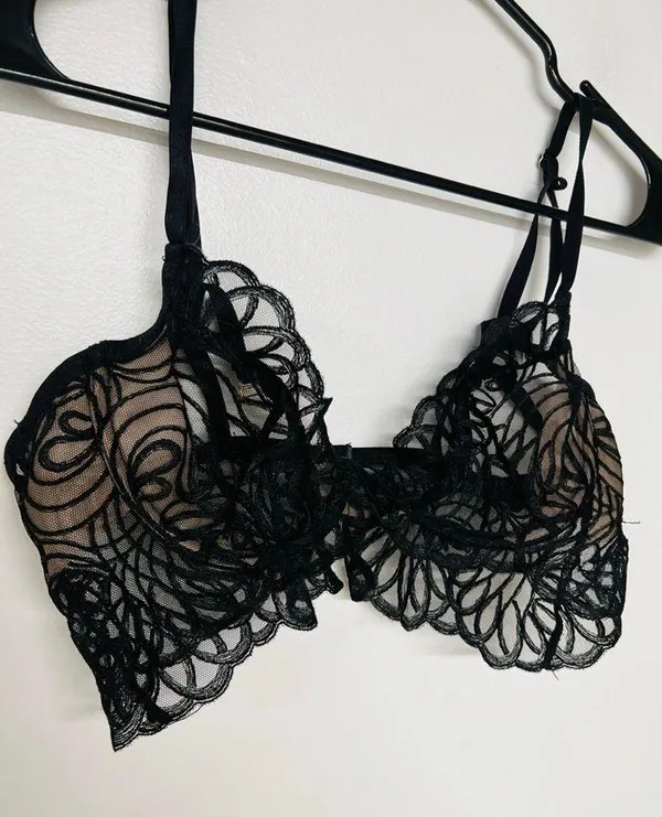 For Love & Lemons Bra S Black Lace Floral Detail Sexy unlined lace Bra - Image 2