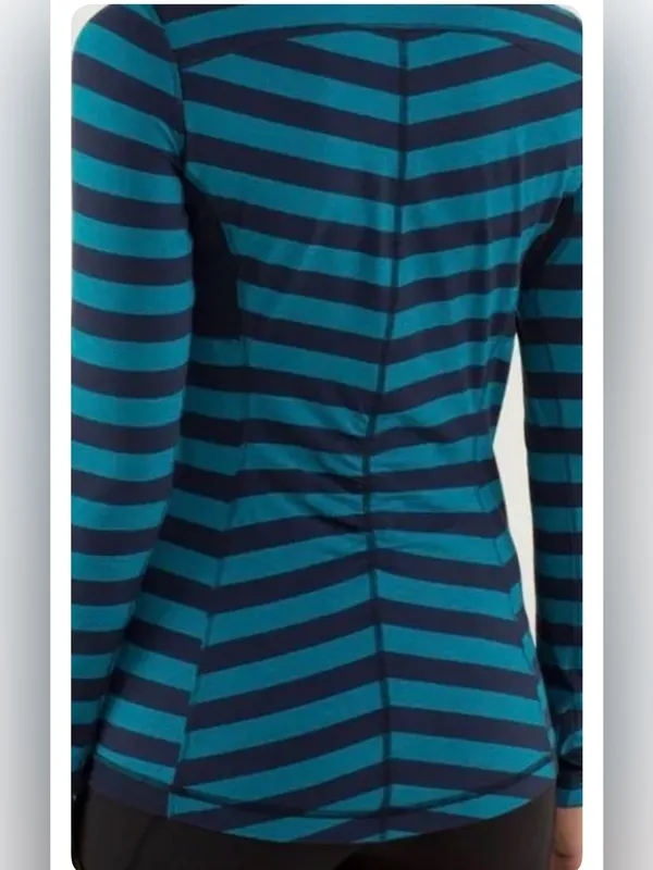 10. Lululemon base runner sz 12 Euc - Image 4