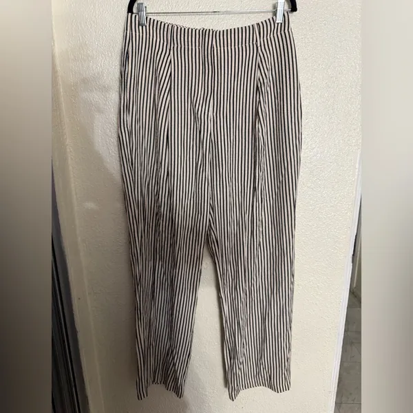 Mango elasticated waist staight wide leg stripe pants in mono stripe size large - Image 5