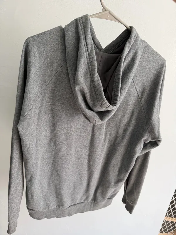 Under Armour Hoodie Men’s Small - Image 2