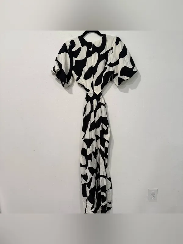 Abercrombie & Fitch Black White Short Sleeve Cutout Maxi Dress S - Image 7