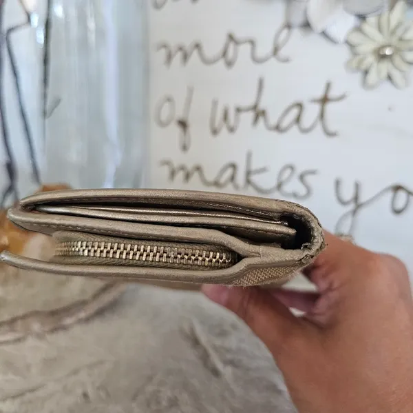 GUCCI GG Abbey D-Ring Long Wallet - Image 9