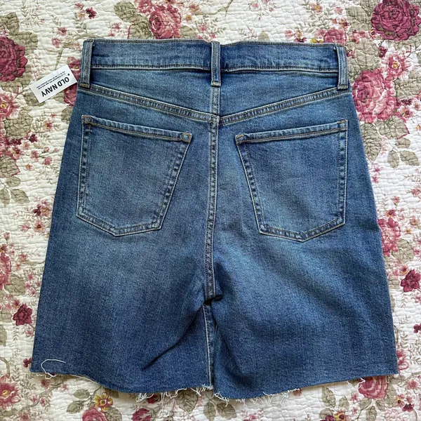 NWT Old Navy Extra High-Rise Sky-Hi Straight Denim Shorts - Image 2