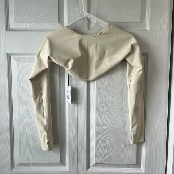 WEWOREWHAT Off-White Dancer Sleeve Top NEW One Size Balletcore - Image 2