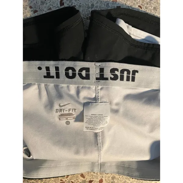 Nike X-Large Dri fit black and white shorts - Image 5