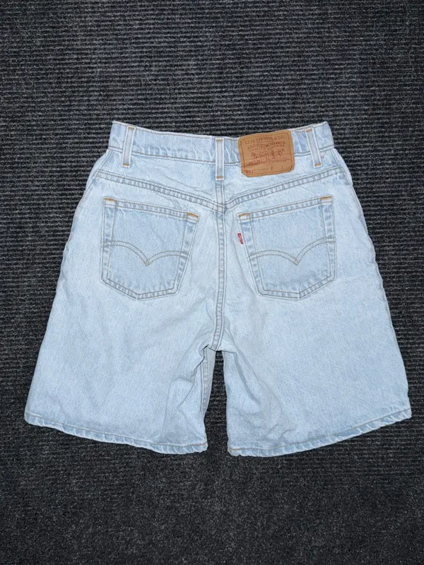 Vintage 90s Levi’s 551 Relaxed Fit Denim Mid Thigh Shorts Sz 6 / 26 USA Made EUC - Image 2