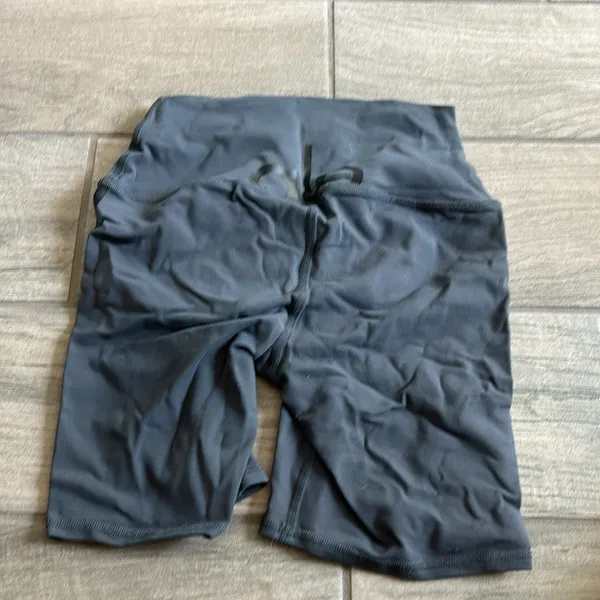 Alo yoga air land ocean bike shorts - Image 4