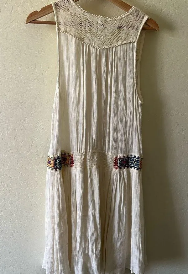 Free People embroidered waist crochet neckline gauze dress - Image 4
