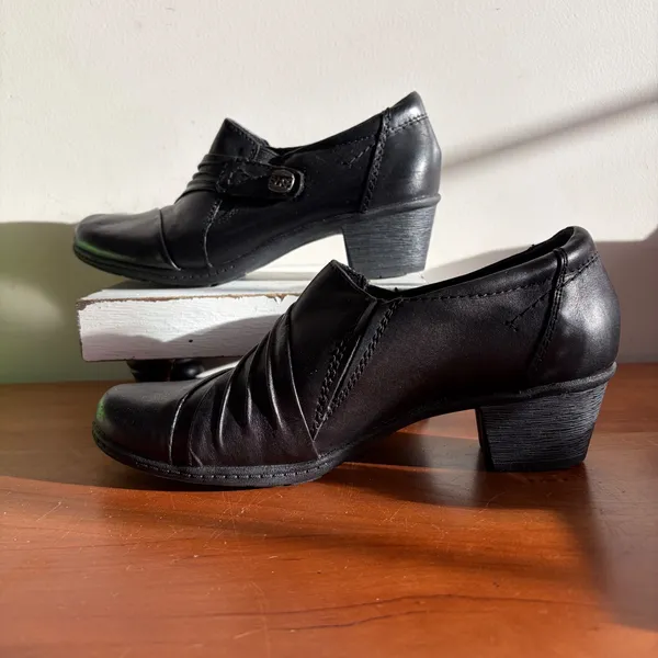 Earth Origins Madison Black Leather Pleated Slip On Block Heel‎ Loafers 6.5 - Image 2