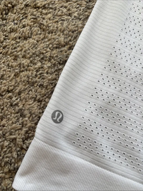 Lululemon Breeze By Tank Top size 6 - Image 5
