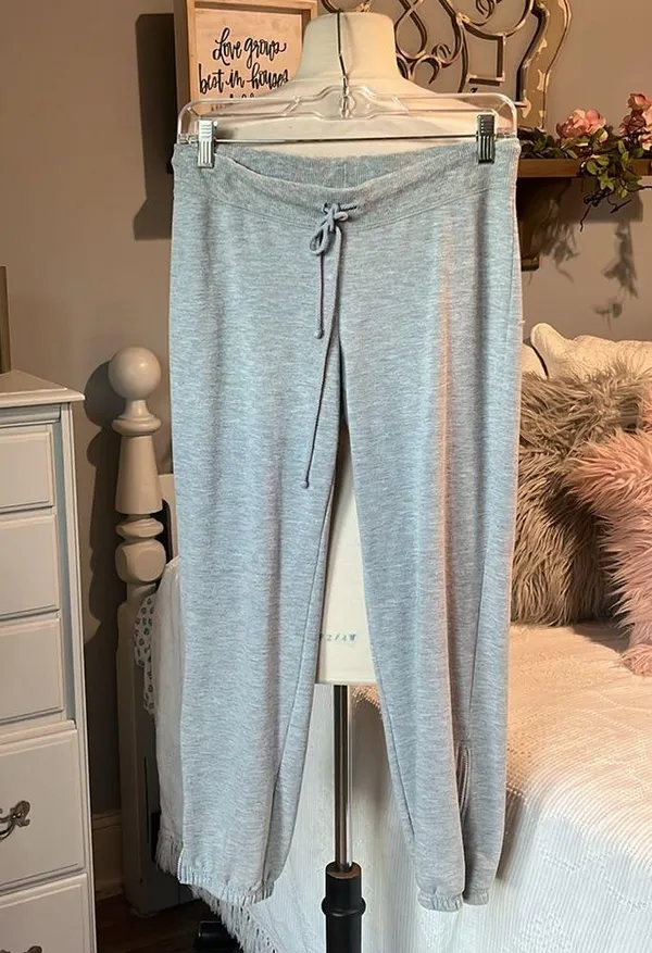 Big Flirt Cotton Gray Sweatpants Drawstring Joggers Low Rise Runs Snug Size M - Image 2
