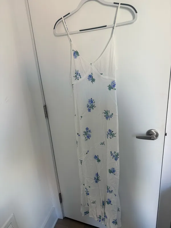 Princess Polly White/Blue Floral Maxi Dress - Image 5