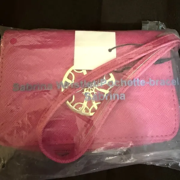 New Sabrina Wristlet Wallet Hot Pink Gold Medallion Zip Clutch Wrist Strap - Image 2