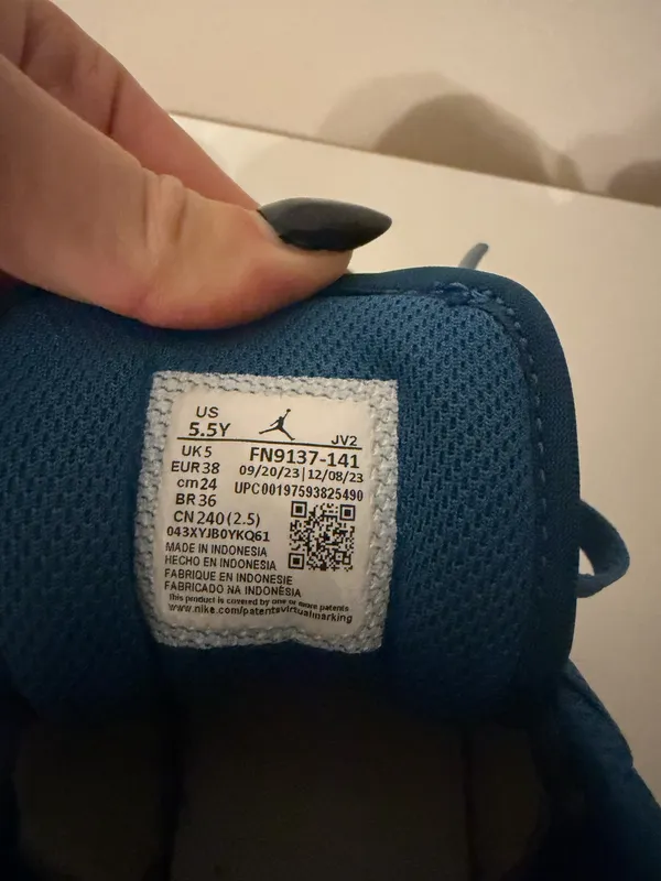 Jordan 1 Low  - Image 5